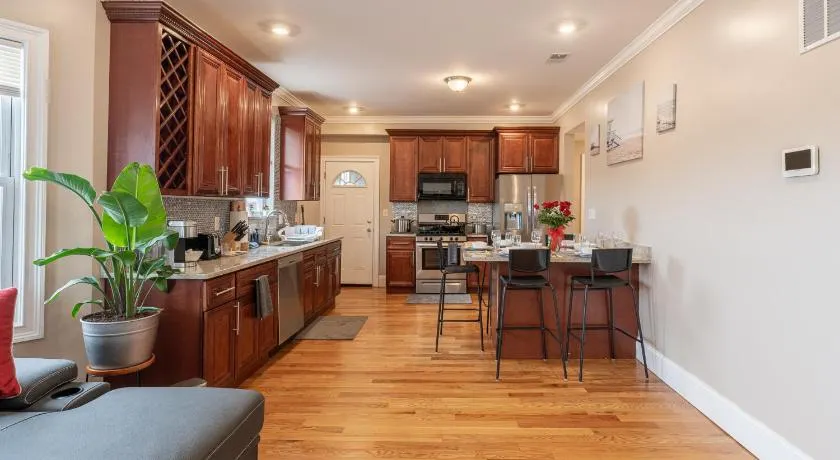 Vibrant 4BR Boston Apt - Balcony, Bathtub, TV near I-95 & Pet Friendly 903 - Image 1