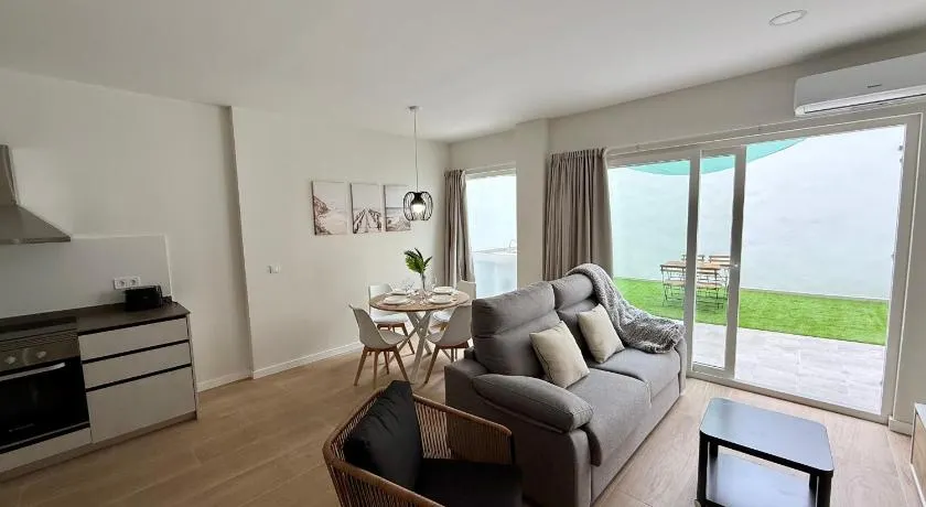Maresia Zarco - Image 1