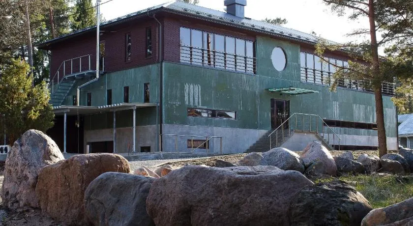 Dirhami Guesthouse - Image 1
