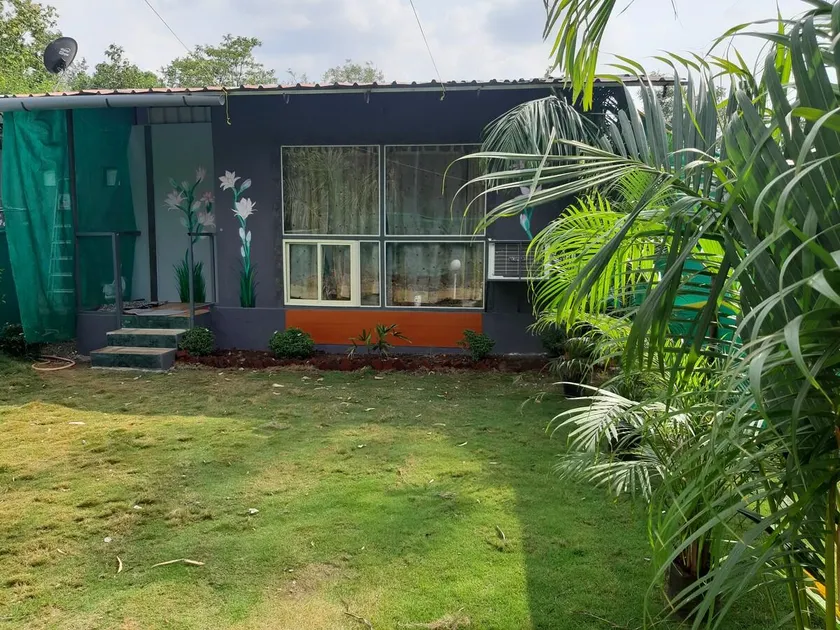 Couple cottage room with Private Lawn - Image 1