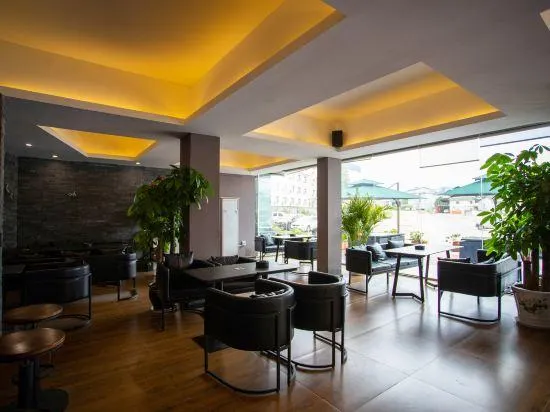 Qi Yuan Hotel - Image 1
