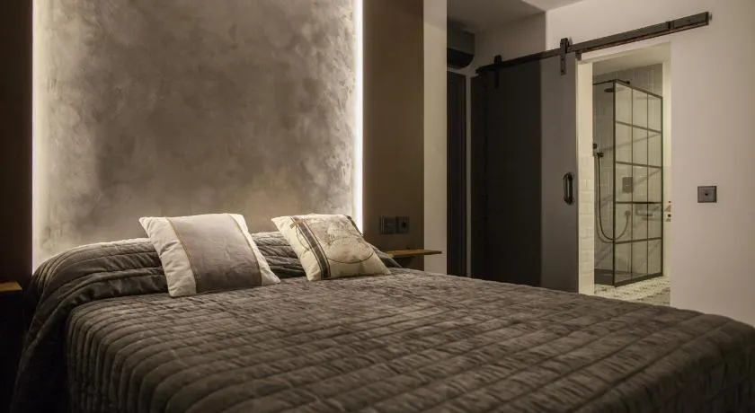 La Aduana - The Lodging Experience - Image 1