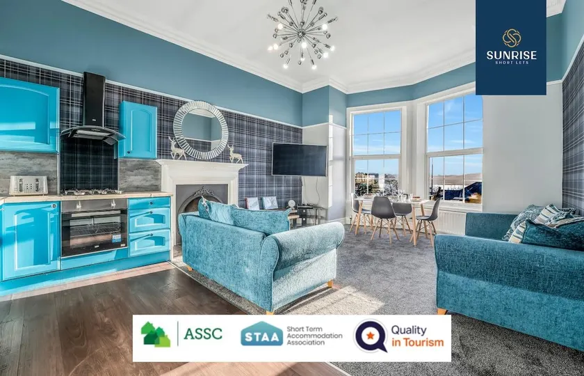 Scots-Corner | Free Parking | 4 Beds | Spacious - Image 1