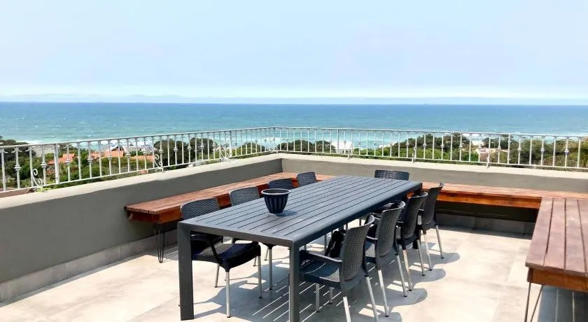 Ocean Rocks Villa, Umhlanga - Image 1
