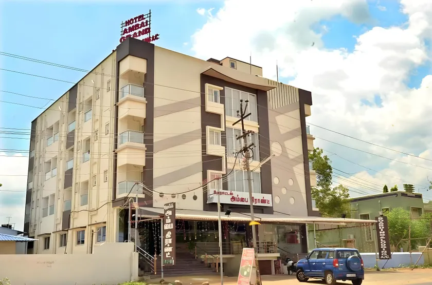Hotel Ambai Grand - Image 1