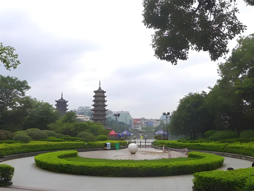 Echarm Hotel Guilin City Center Xiangbi Mountain Scenic Spot - Image 1