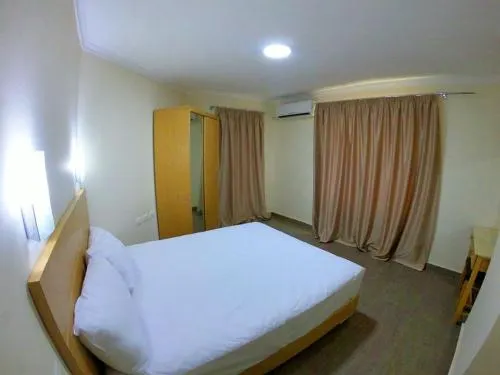 Royal residence city center - Image 1