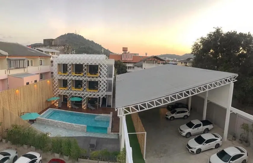 Yanud Residence - Image 1