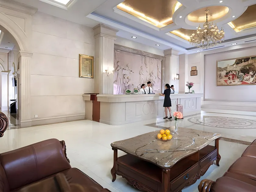 Vienna Hotel Shenzhen Bao'an Qianjin Road 1st Baotian Road Metro Station - Image 1