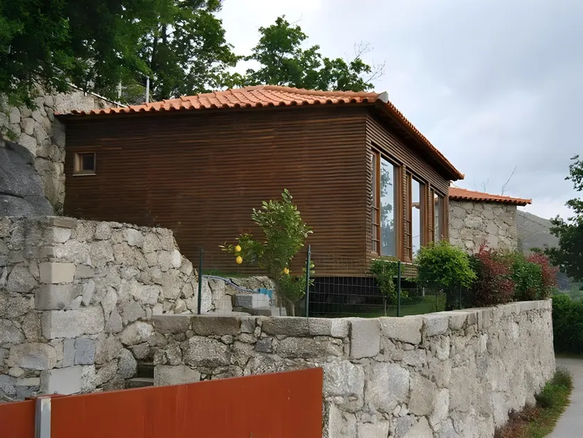 Casa Do Fragao by Gerês Casas - Image 1