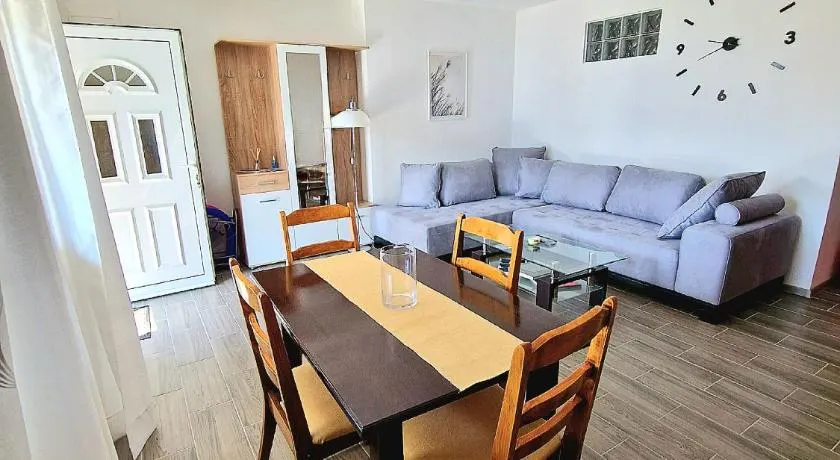 Apartment MMP - Image 1