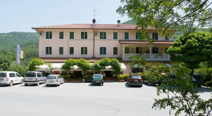 Albergo Ristorante Sterlina - Image 1