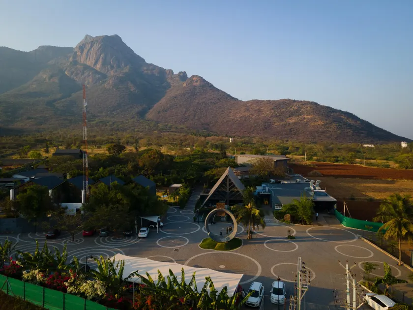 DARZA LUXURY RESORTs - Image 1