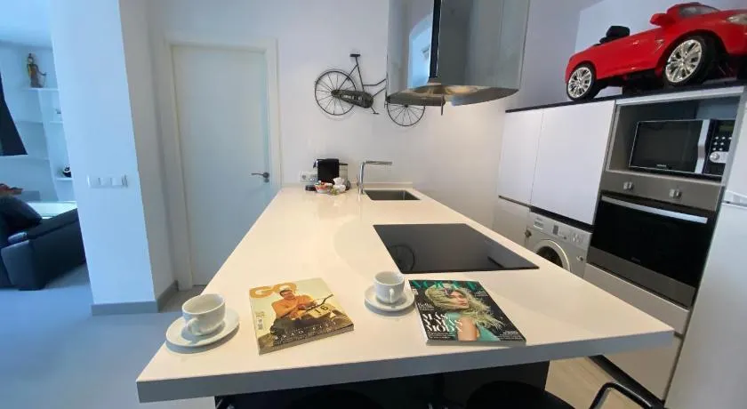 Lindo apartamento perto de Madrid Rio com estacionamento - Image 1