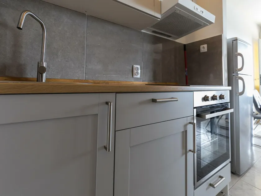 Modern holiday home with pool - Image 1