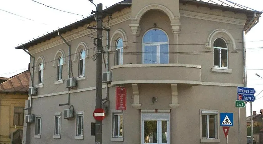DyHouse - Image 1