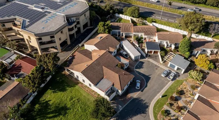 Cape Panorama Lodge - Image 1