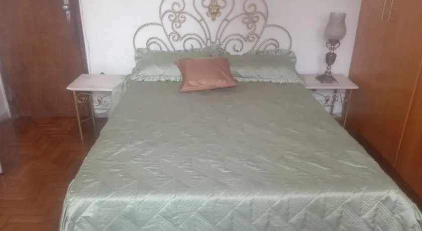 Quarto I - 1 ou 2 pessoas - Image 1