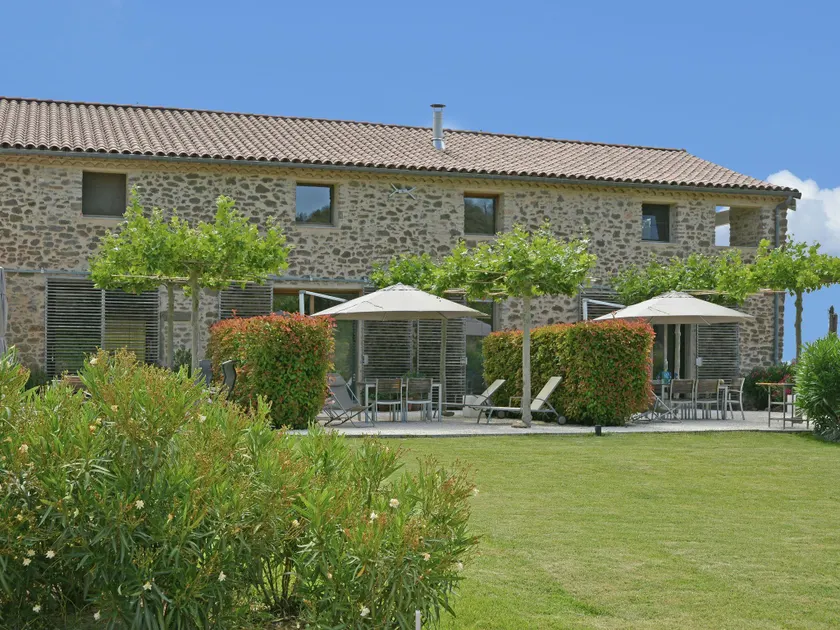 18th century farmhouse on a domain of 1.2 ha with vineyard, private swimming pool, and pool house - Image 1