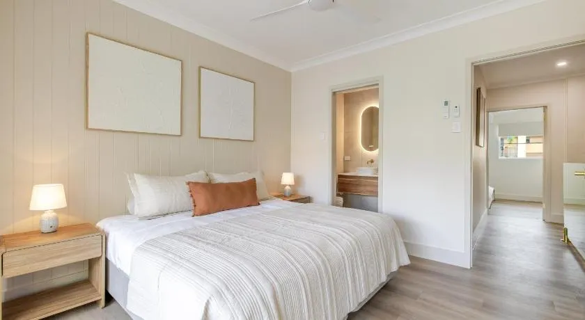 Tropic Townhouse - Image 1
