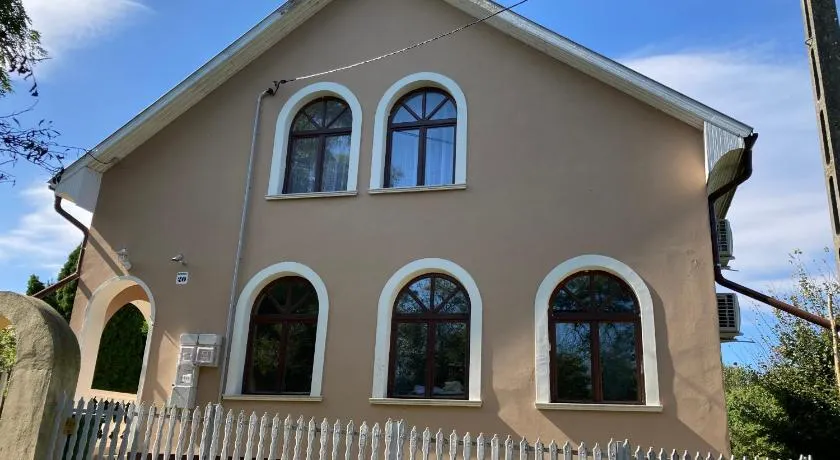 Tisza-Holtág Apartman Tiszadada - Image 1