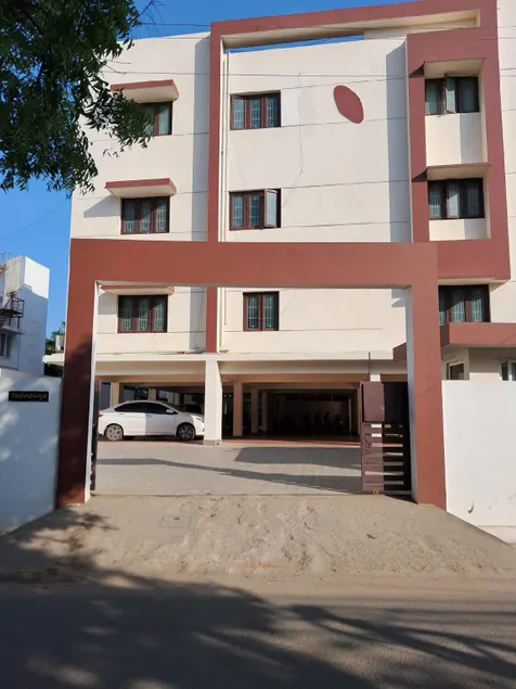 Mayfair Service Apartments - Image 1