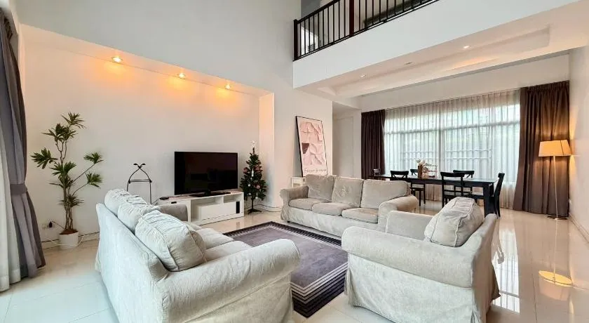 Pool Villa Ramkhamhaeng 9 - Image 1