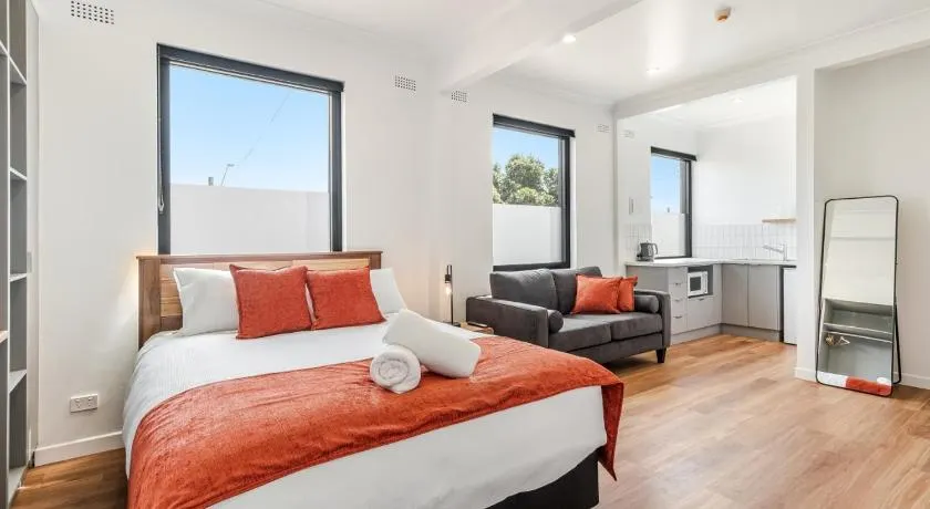 Canterbury Street Apartments - Image 1