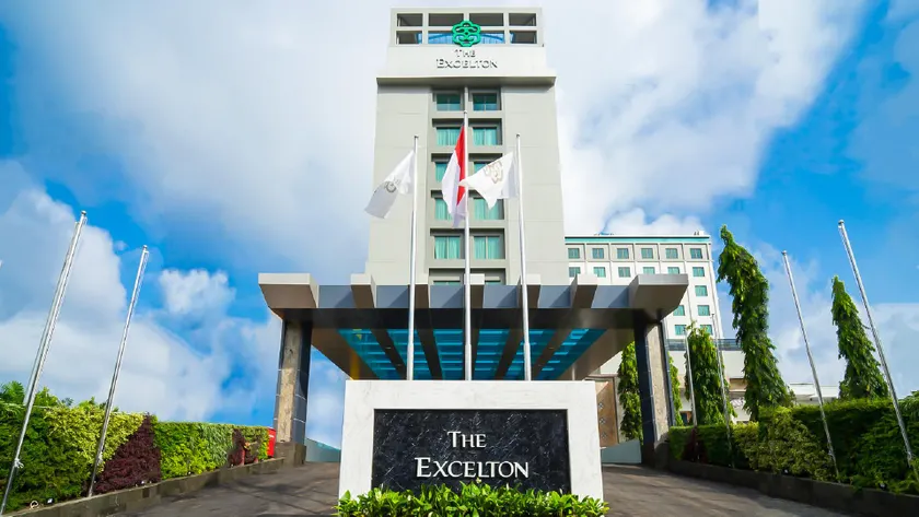 The Excelton Hotel Palembang - Image 1