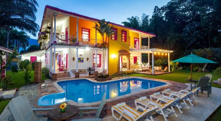 Casa Etnika - Image 1