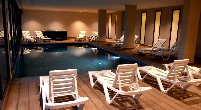 L'escale Hôtel & Spa By 7AV HOTELS - Image 1