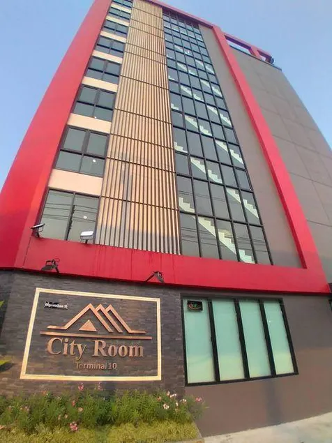 City Room Terminal 10 Hotel - Image 1