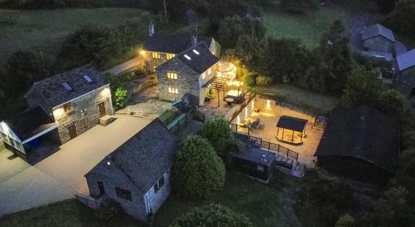 Habberjam Farm - Swimming pool, Hot Tub, Sauna, Games Room - Image 1