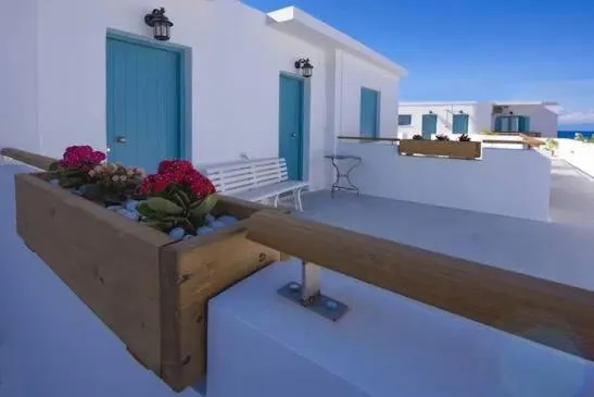 Little Blue Doors Studios - Image 1