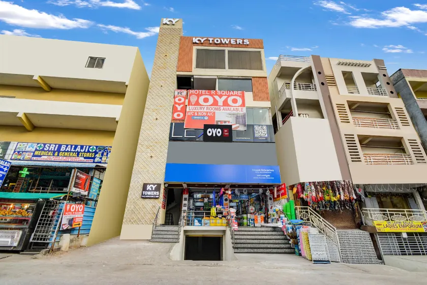 Hotel O by OYO R Square NARSINGI - Image 1