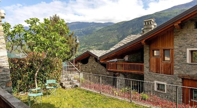 Panoramico in Piccolo Borgo Storico - Image 1