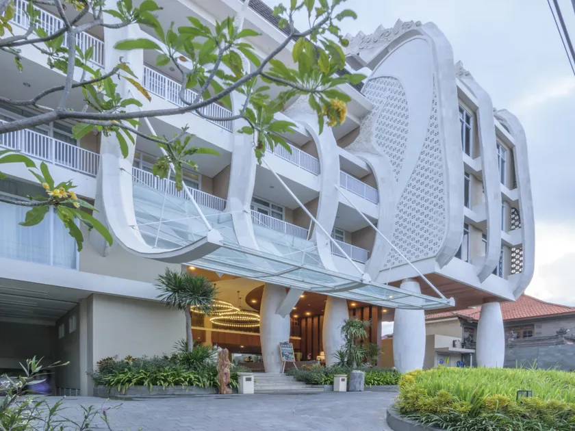 Bedrock Hotel Kuta - Image 1