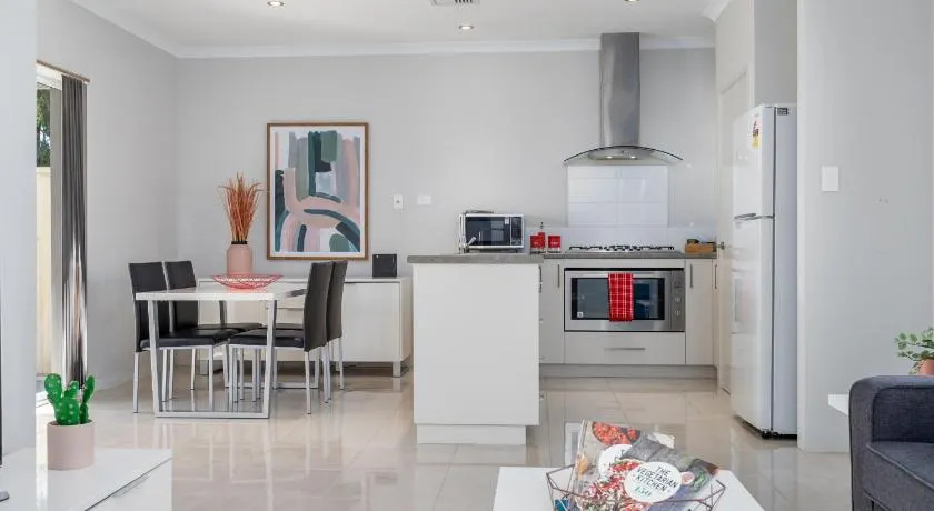 Ardross Short Stays - Image 1