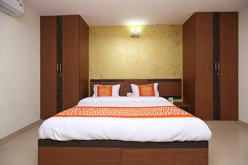 Capital O Le Tara Residency Near Dwarka Sector 12 Metro Station - Image 1
