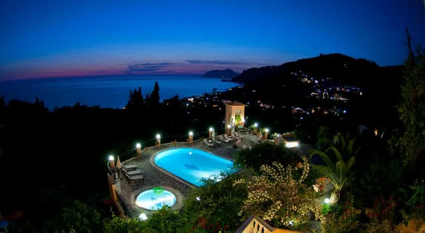 Dina's Paradise - Image 1