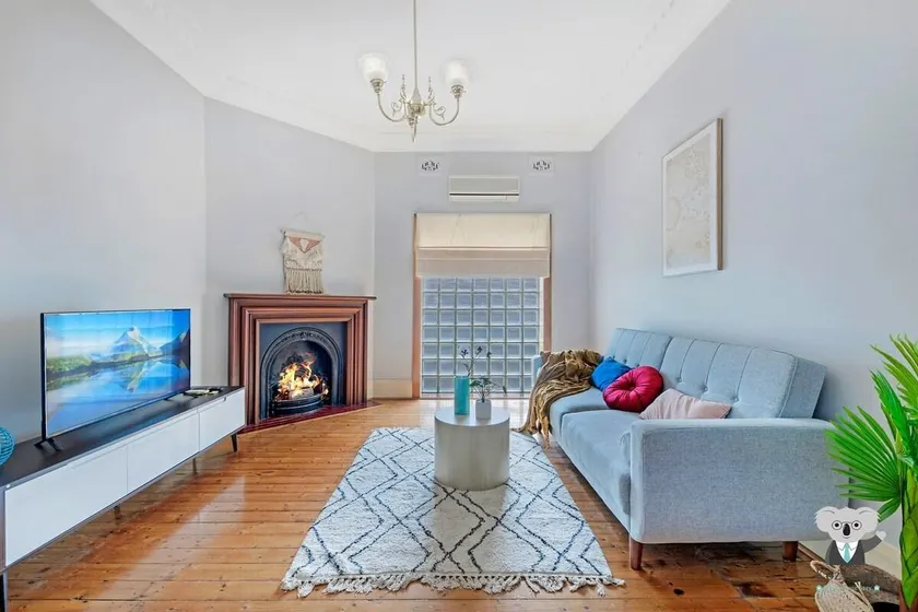 KozyGuru | Campsie | Oldie-Goodie Look 4 Bed House - Image 1