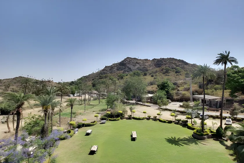 Manwar Resort - Image 1