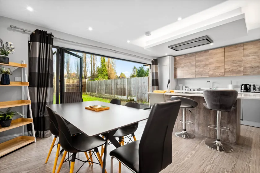 Grand 5 Bedrooms and 3 Bath Birmingham Home - Image 1