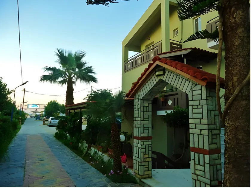 Miramare Boutique Apartments - Image 1