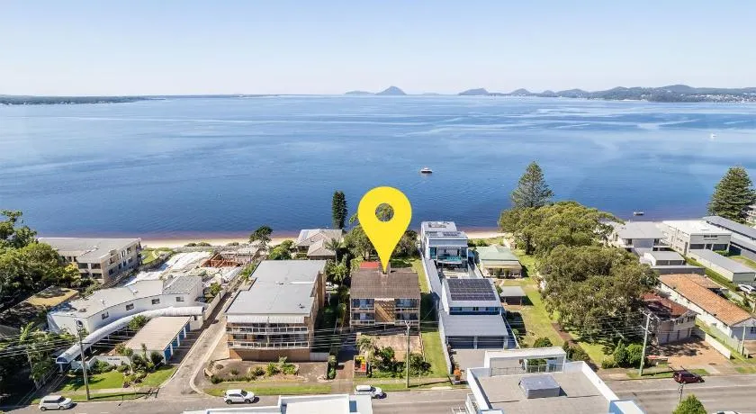Coastal Paradise at Fore Dek 3, 17 Soldiers Point Road - water views, linen, Wi-Fi, Air Con - Image 1