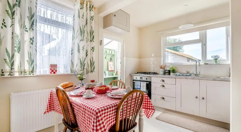 2 Bed in Dymchurch oc-s31998 - Image 1