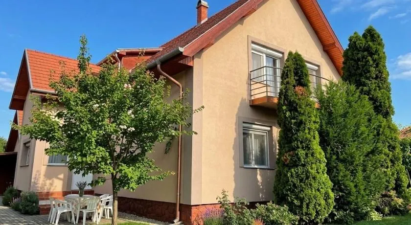 Lavender Apartment - Image 1