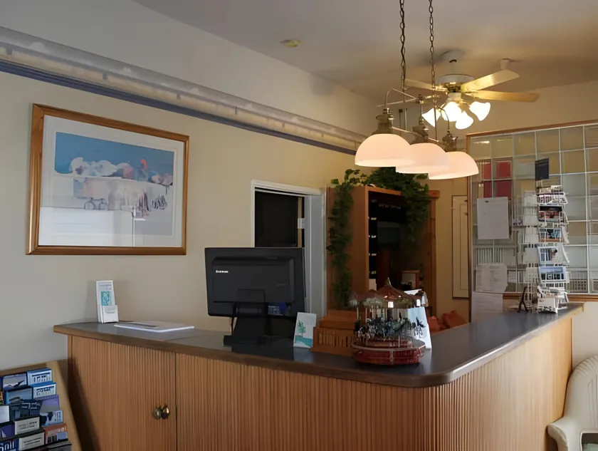 Carousel Beach Inn - Image 1