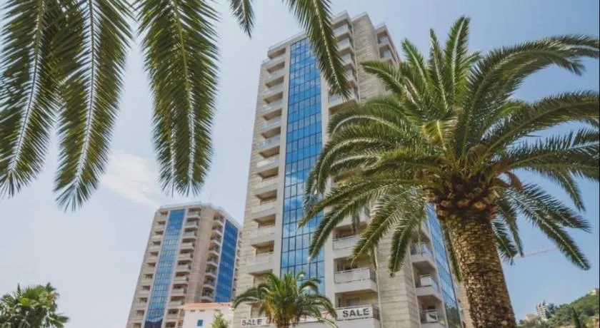 Blue Marlin Apartments - Image 1