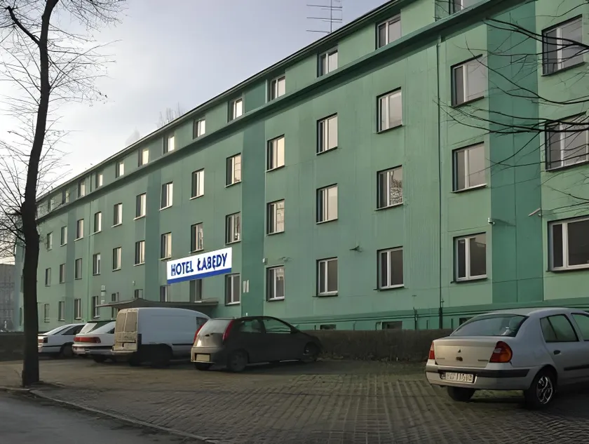 HOTEL ŁABĘDY i Hostel Łabędy - Image 1